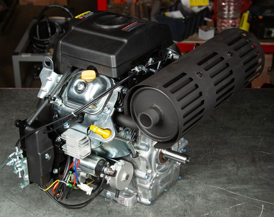 Двигатель бензиновый Gidro.Market 740 D 30л/с (V-образн,740 см куб,D25 мм, 20A)