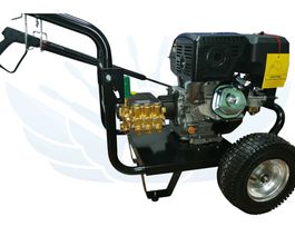 Мойка высокого давления Bertolini (280 Бар 15л/мин) на бензиновом двигателе GMG-15-280-15BtLc-HPG