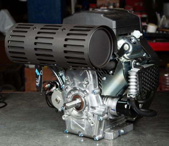 Двигатель бензиновый Gidro.Market 740 D 30л/с (V-образн,740 см куб,D25 мм, 20A)