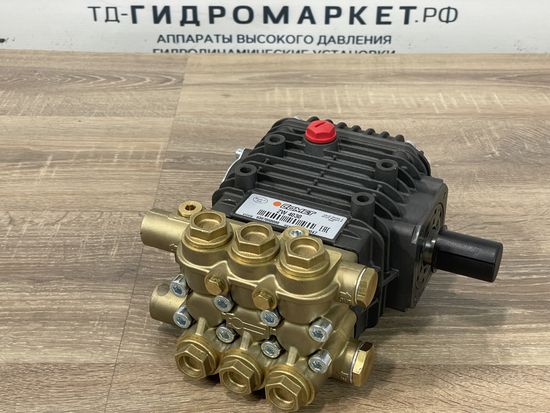 Насос плунжерный высокого давления Comet ZW 4030 S (15л/207 бар)1450 об/мин.вал 24 мм